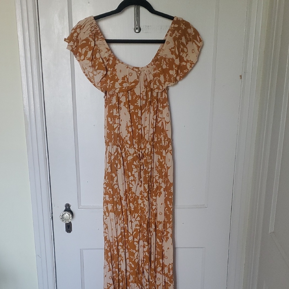 Elegant Orange and Cream Maxi Dress